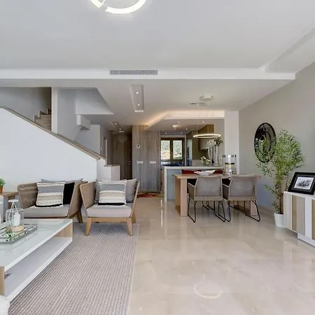 007 Modern 3 Bed Frontline Golf Townhouse In La Cala Golf With Mountain Views Holiday home Malaga